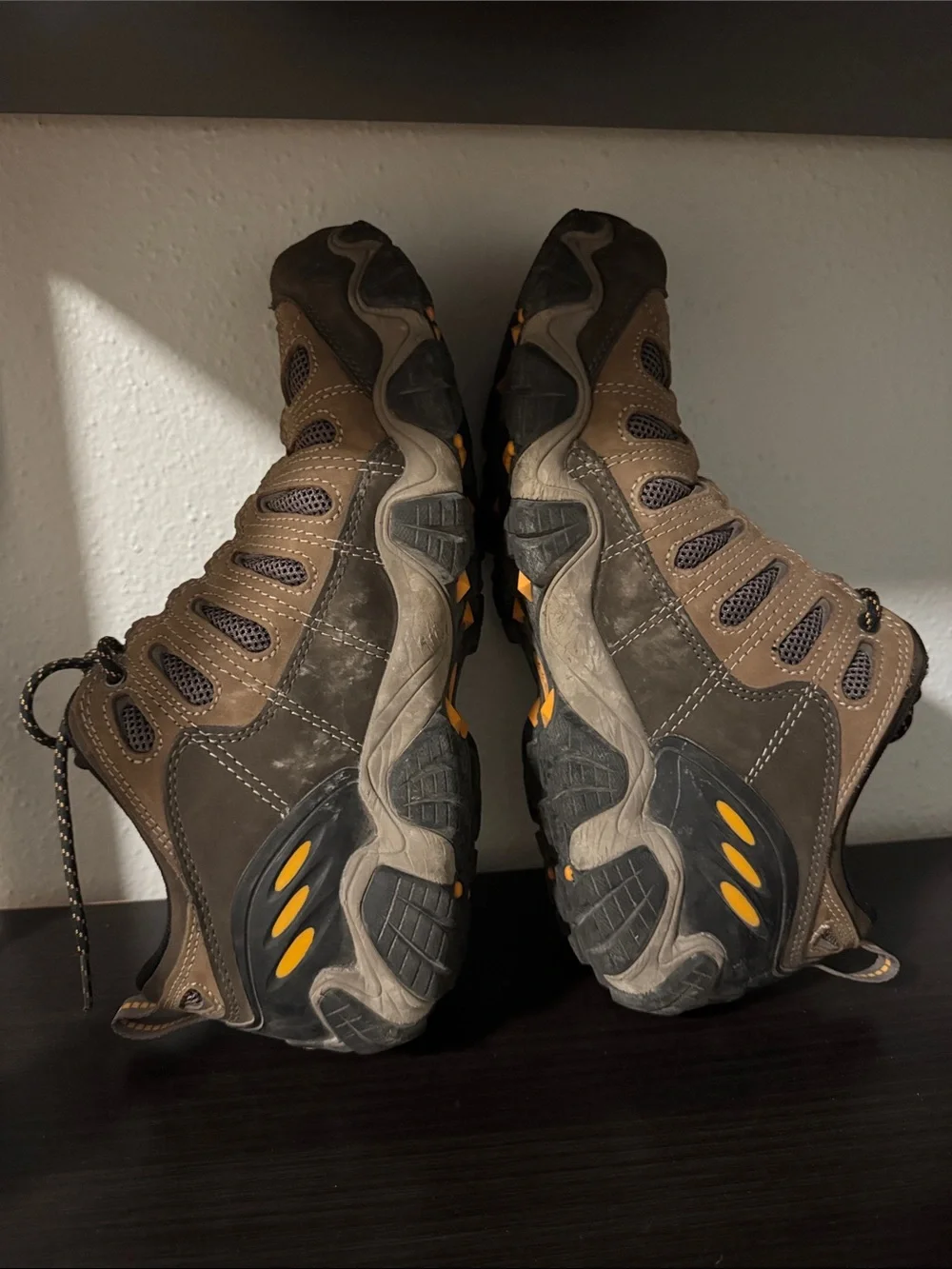 Oboz Hiking Boots B-Dry Sawtooth II Low Men’s Size 12 Regular Shoes Walnut